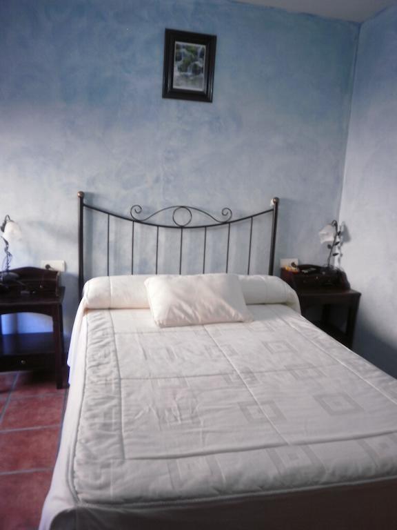 Hostal El Olmo 카마레나 데 라 시에라 객실 사진